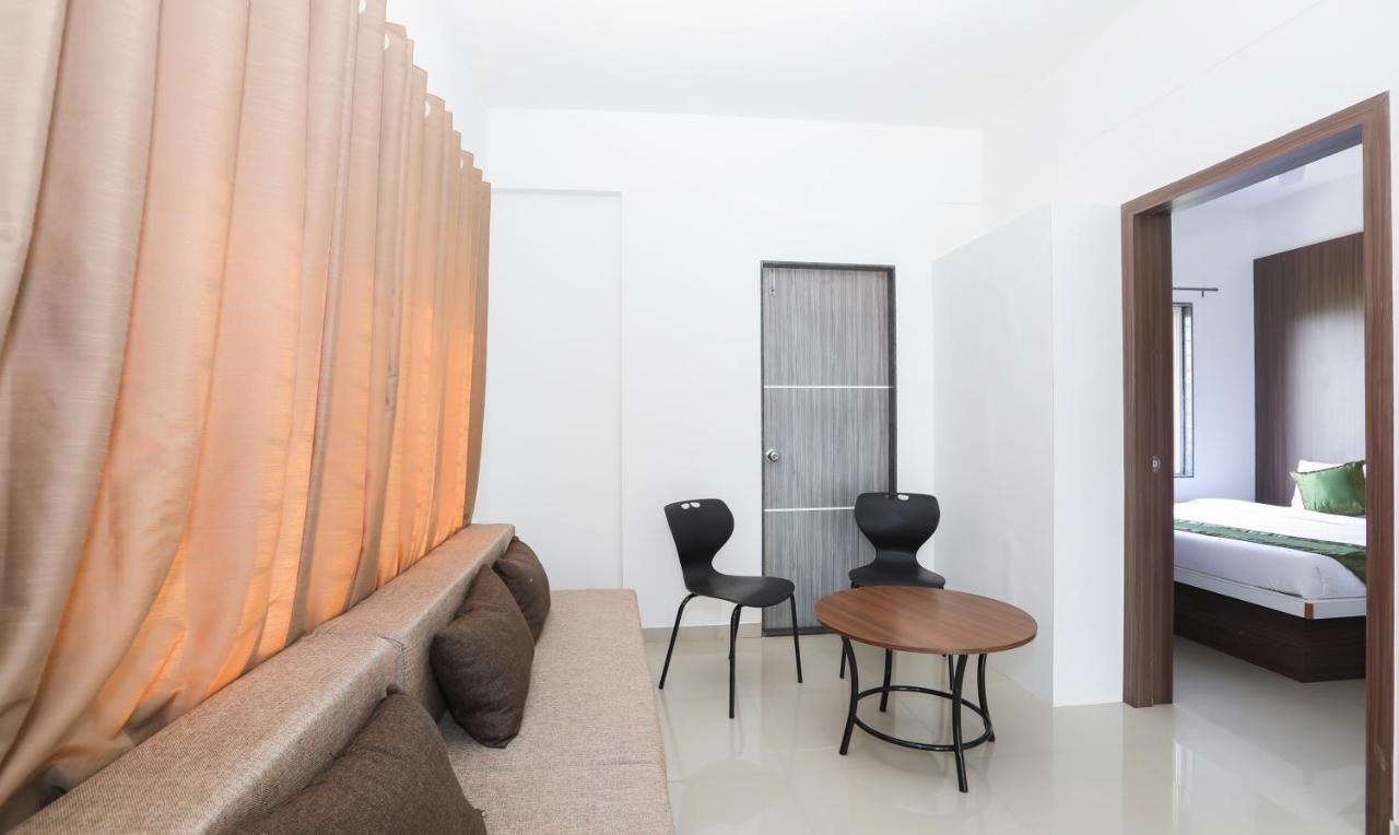 Treebo Sapphire Studio Nashik Extérieur photo